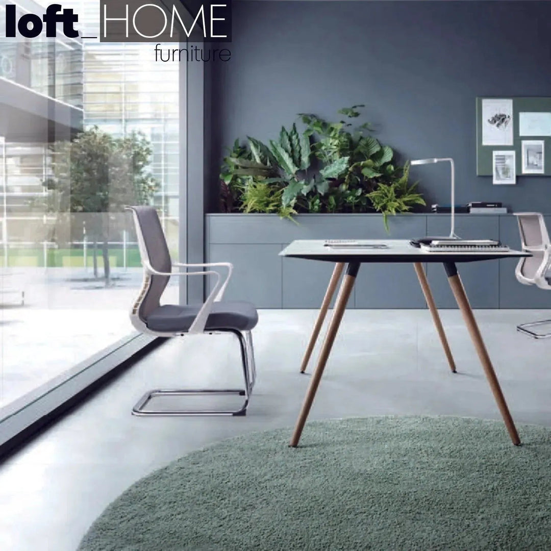 The Art of Creating a Functional Yet Stylish Home Office