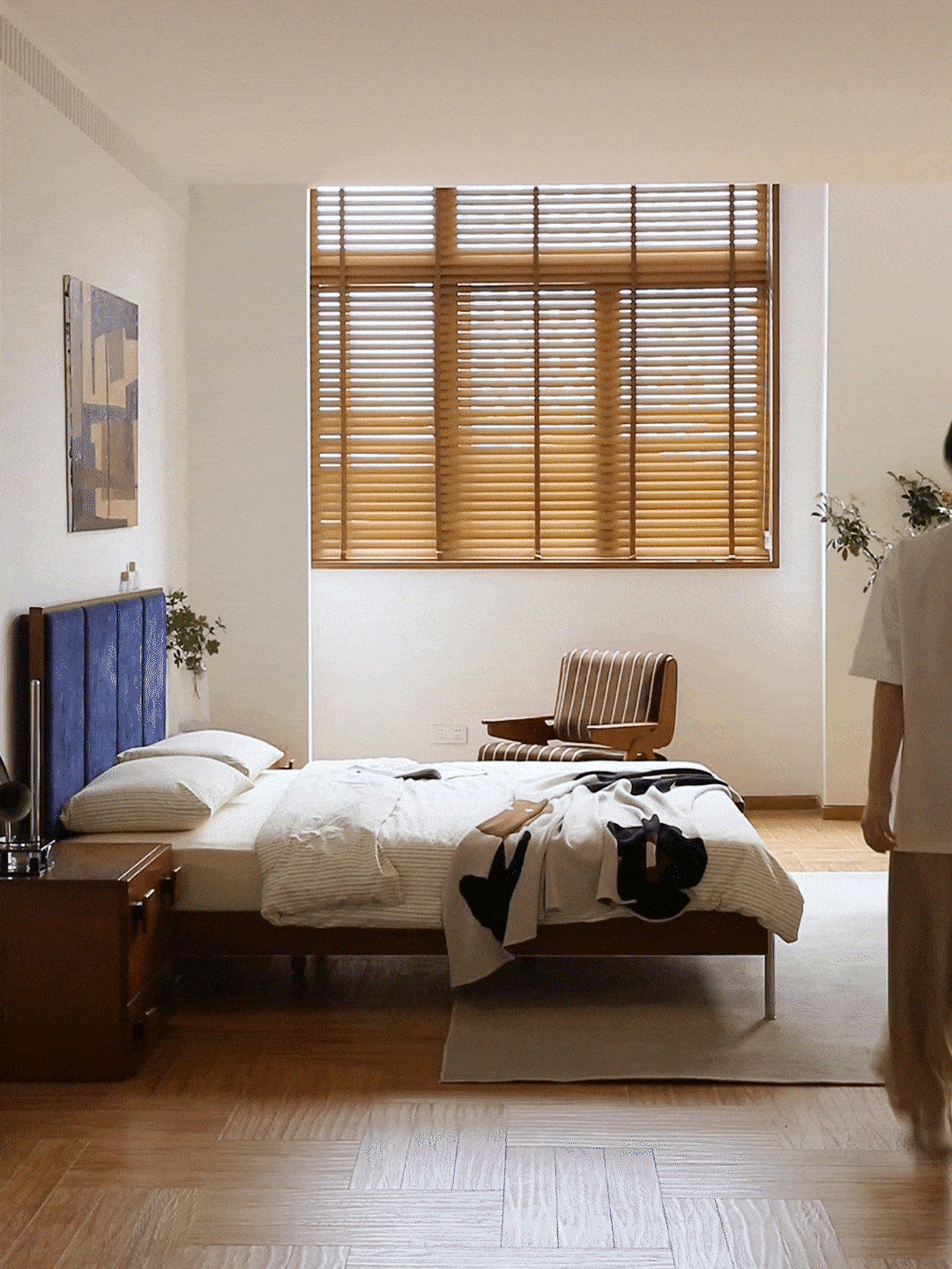 Vintage boxwood chenille velvet fabric bed lianne detail 23.