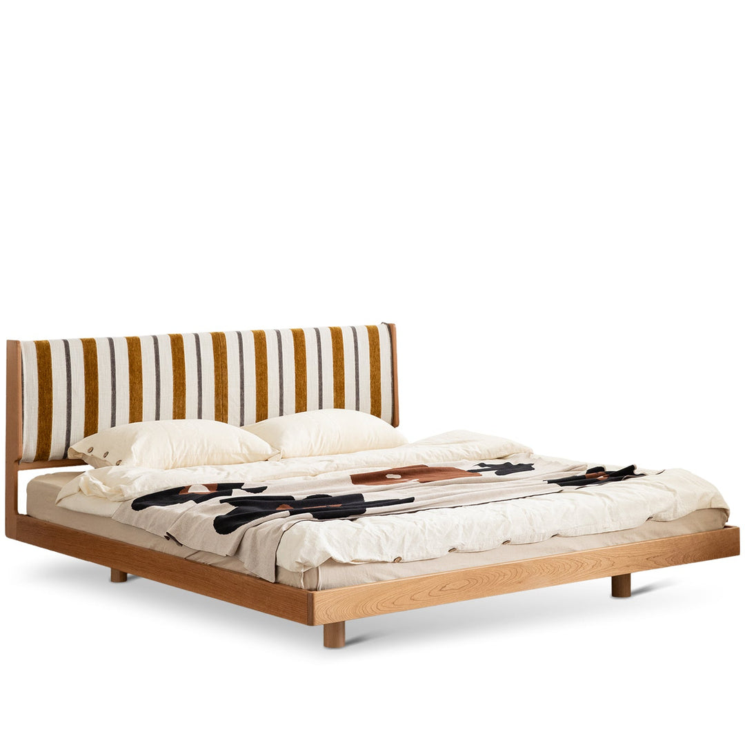 Scandinavian cherry wood bed les detail 3.