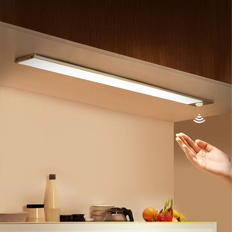 Aluminium wireless sensor led light bar primary product view.