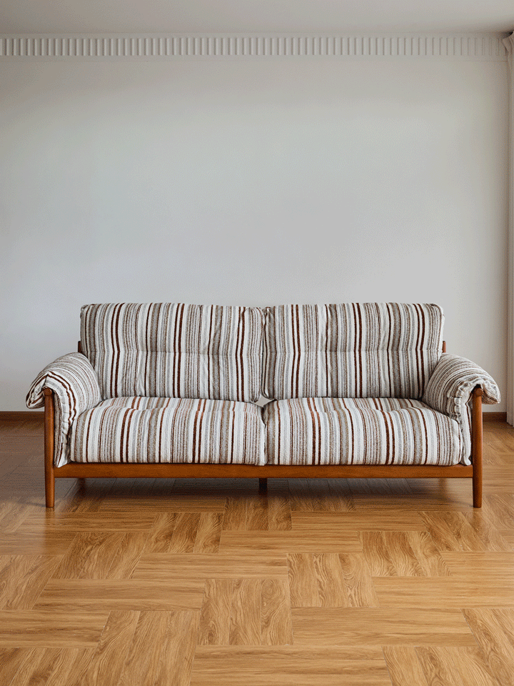 Scandinavian chenille velvet fabric boxwood 3 seater sofa open backed material variants.