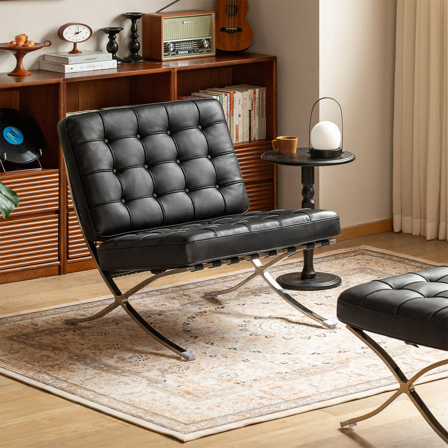 Vintage genuine leather 1 seater sofa barcelona primary product view.