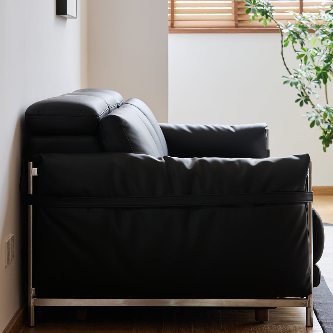 Minimalist Microfiber Leather electric recliner 2 seater sofa calmera in real life style.