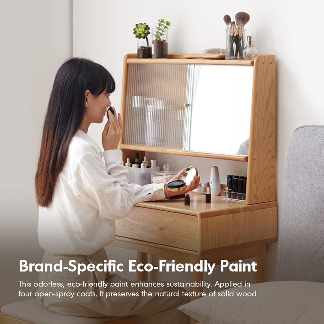 Scandinavian oak wood moru glass dressing table with mirror gleam detail 3.