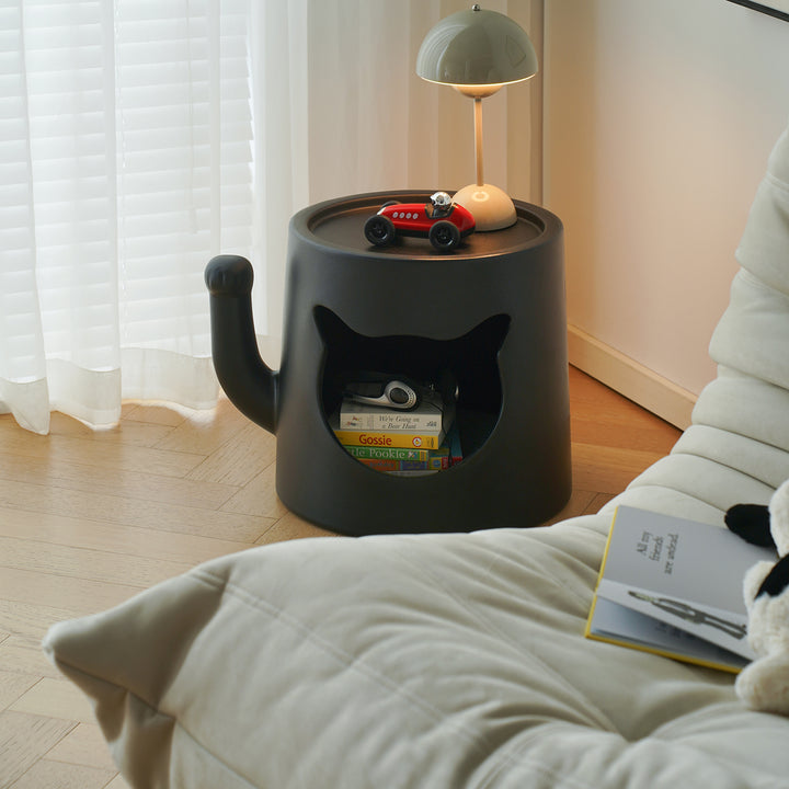 Contemporary plastic side table cat house environmental situation.