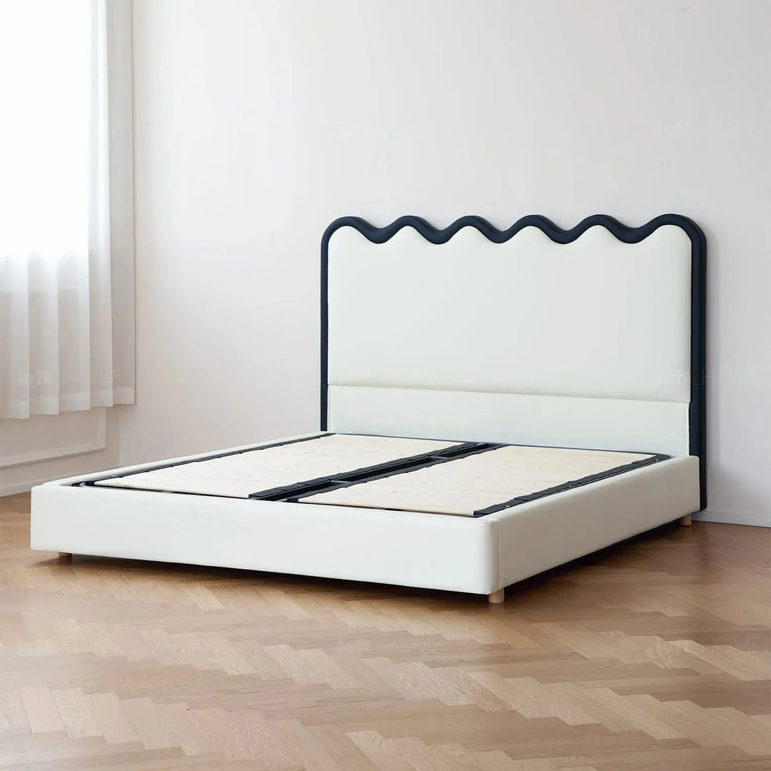 Modern leather bed ripple environmental situation.