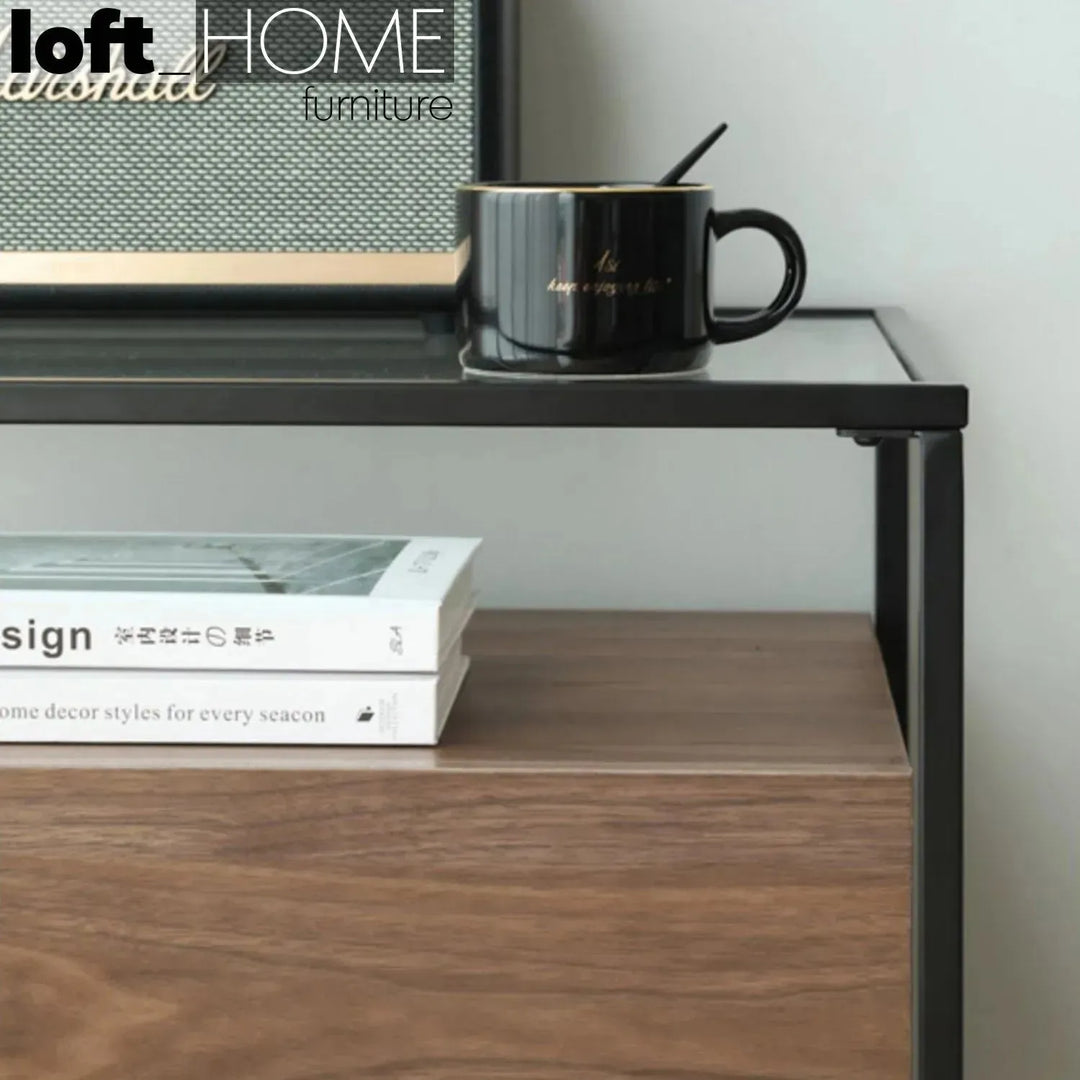 Modern tempered glass side table ivan in details.