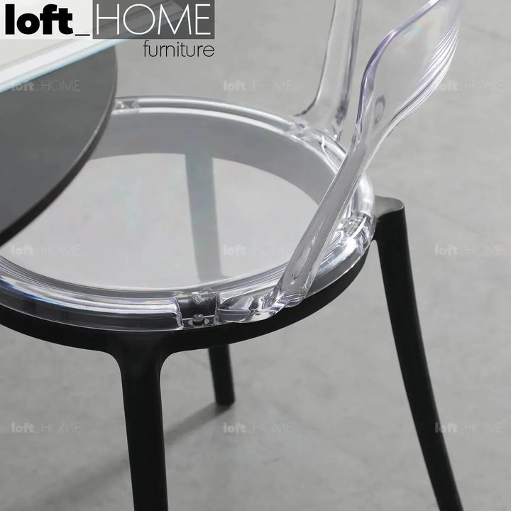 Contemporary plastic dining chair renzo in details.