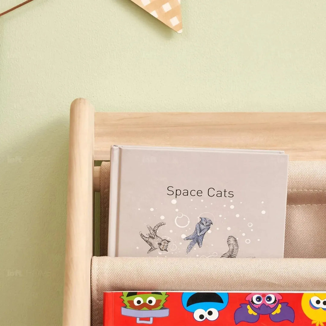 Scandinavian wood kids bookshelf 4 layers charm detail 3.