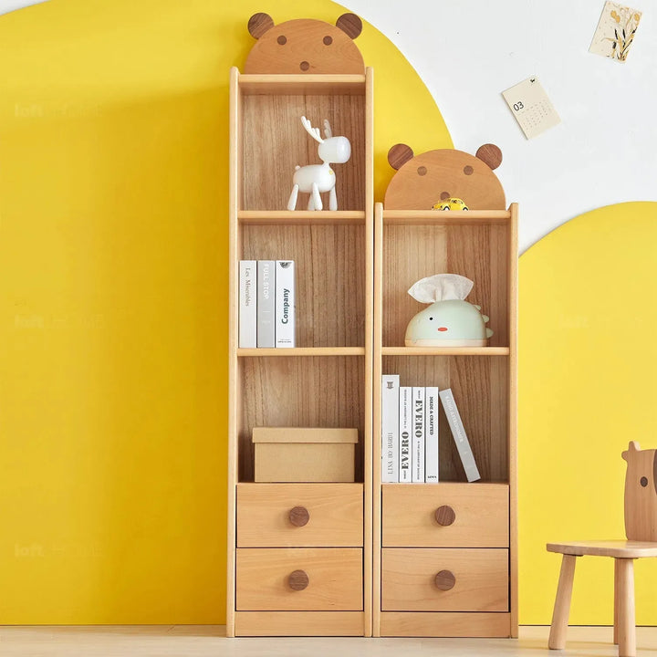 Scandinavian wood kids bookshelf bear in details.