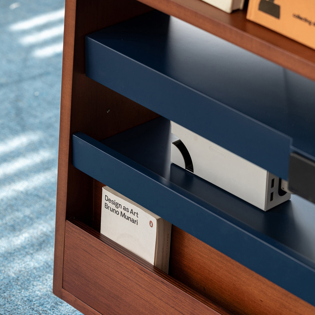 Vintage boxwood tv hanger mies in panoramic view.