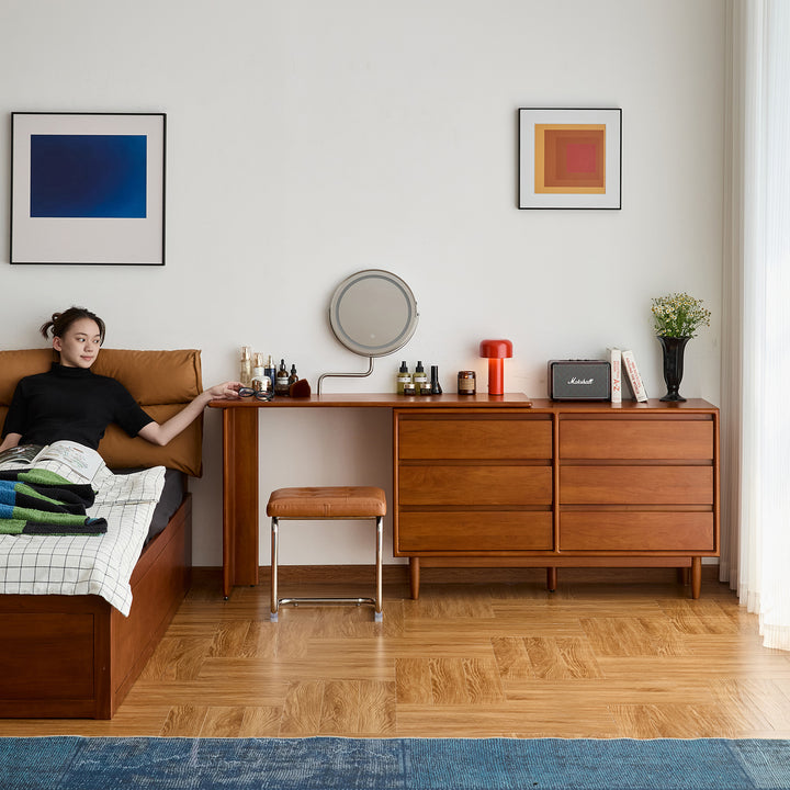 Vintage boxwood dressing table vista with context.