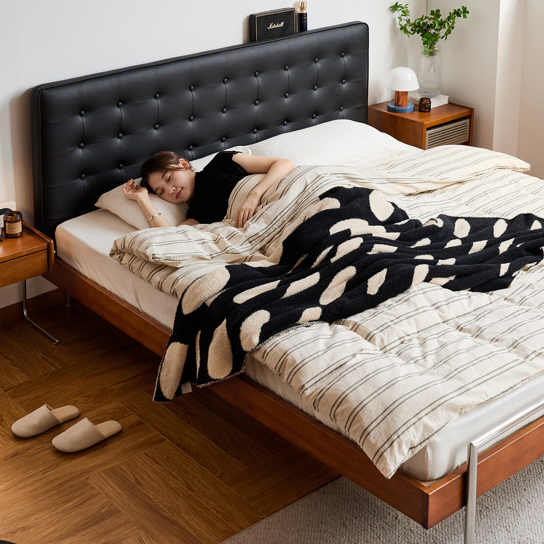 Vintage microfiber leather bed woyo in real life style.