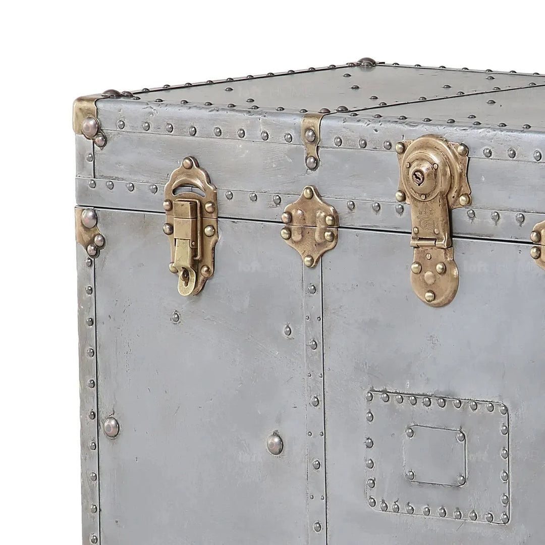 Industrial stainless steel cabinet turbojet environmental situation.