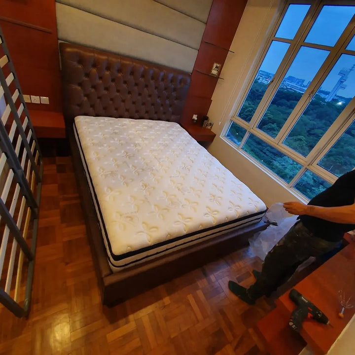 Vintage genuine leather bed frame chesterfield detail 1.